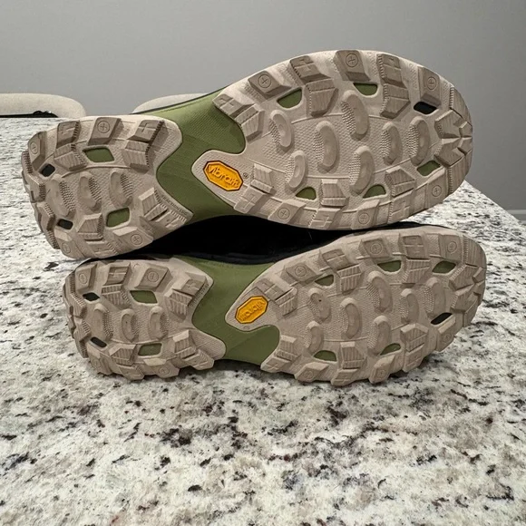 Merrell Men's Black Athletic Shoes 11.5